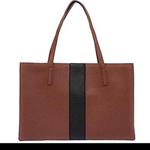 Vince Camuto Handbags - Vince Camuto Tote🌟